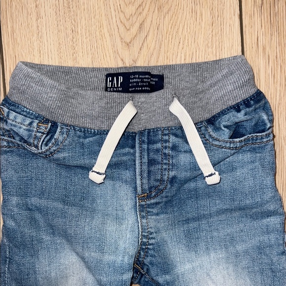 GAP Kids Light Blue Distressed Jeans - Picture 3 of 12